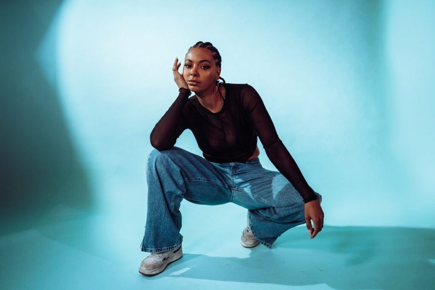 Foto der Künstlerin Nenda